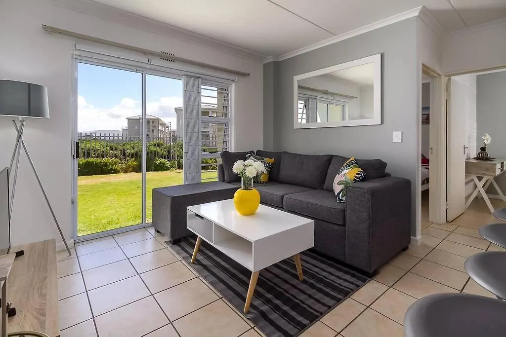 Ocean Breeze, Muizenberg, Cape Town Apartment