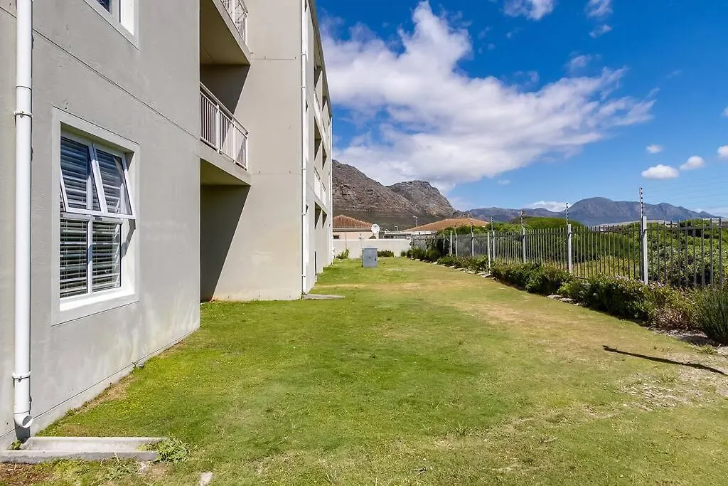 Ocean Breeze, Muizenberg, Cape Town Apartment