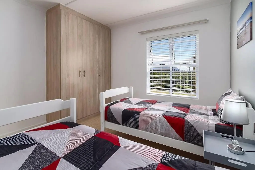 Ocean Breeze, Muizenberg, Cape Town Apartment