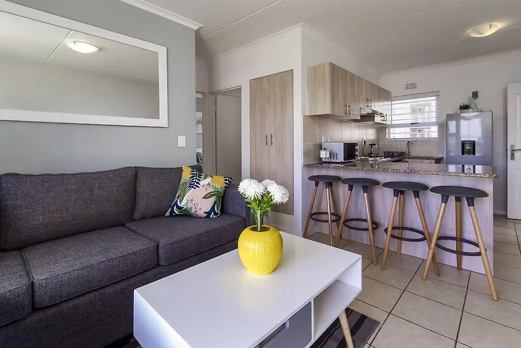 Ocean Breeze, Muizenberg, Cape Town Apartment